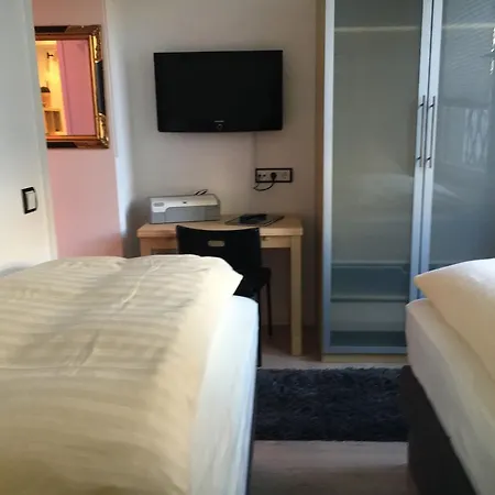 Messe Oberkassel Apartment *